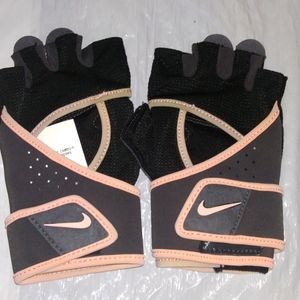 Women's essential fitness gloves
